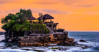 Tanah Lot Temple ‘Piodalan’ Anniversary